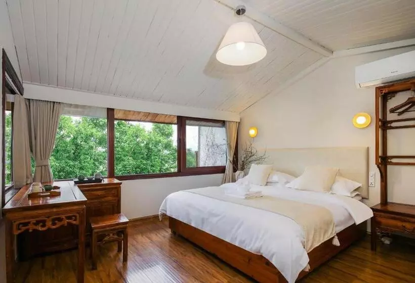 Otel Yangshuo River View