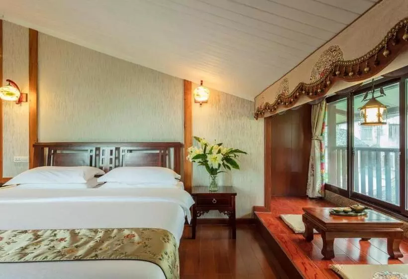 Otel Yangshuo River View