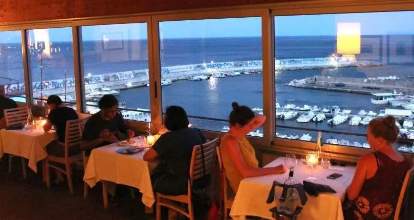 Bue Marino Hotel & Cocktail Bar