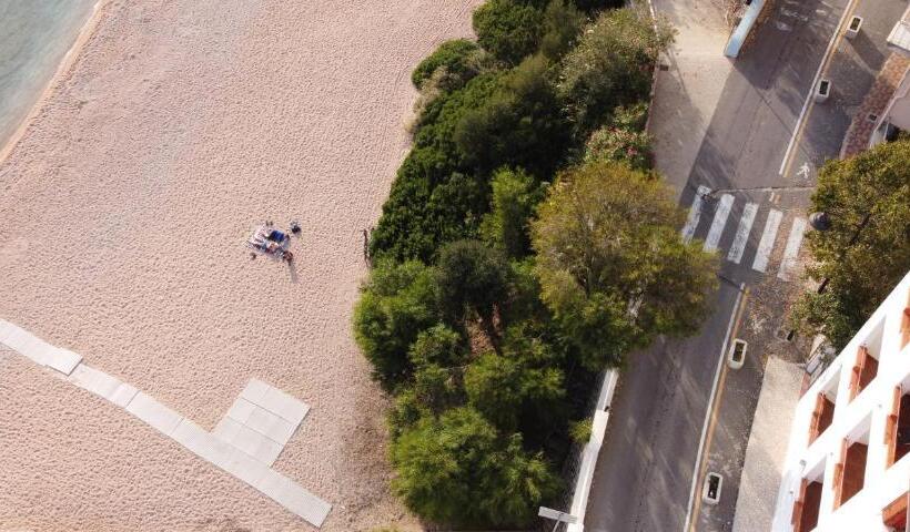 Bue Marino Hotel & Cocktail Bar