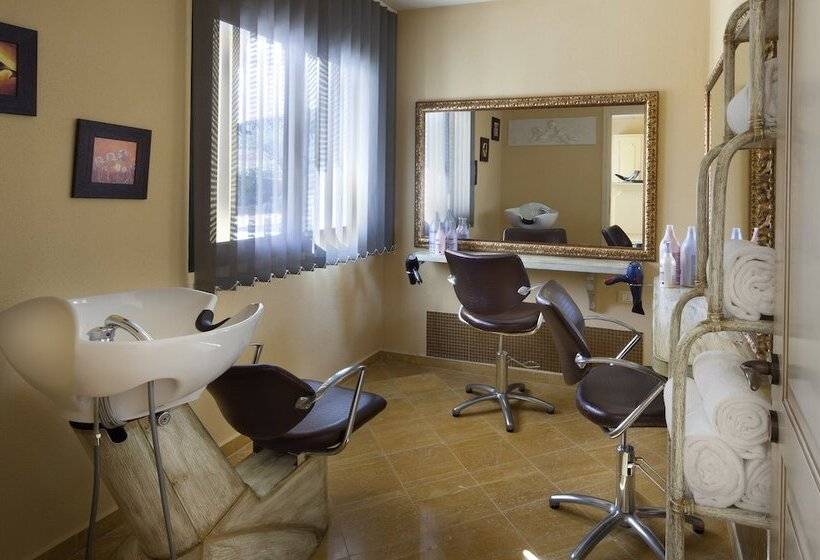 Cala Ginepro Hotel Resort