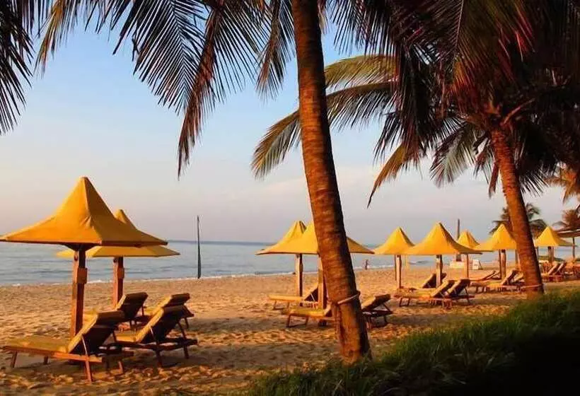 هتل Coco Beach Resort
