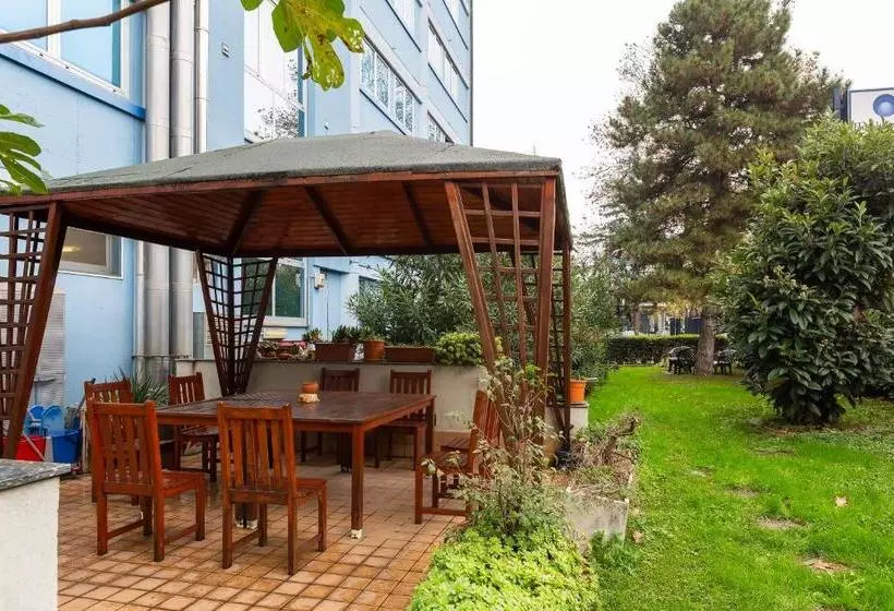 هتل Ginosi Arizona