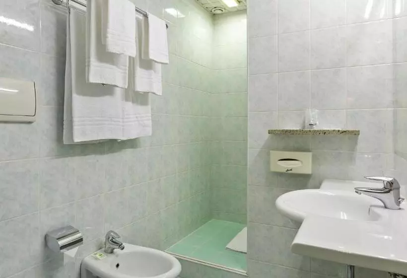 هتل Ginosi Arizona