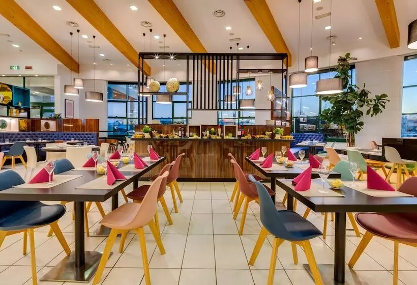 هتل Holiday Inn Bologna Fiera, An Ihg