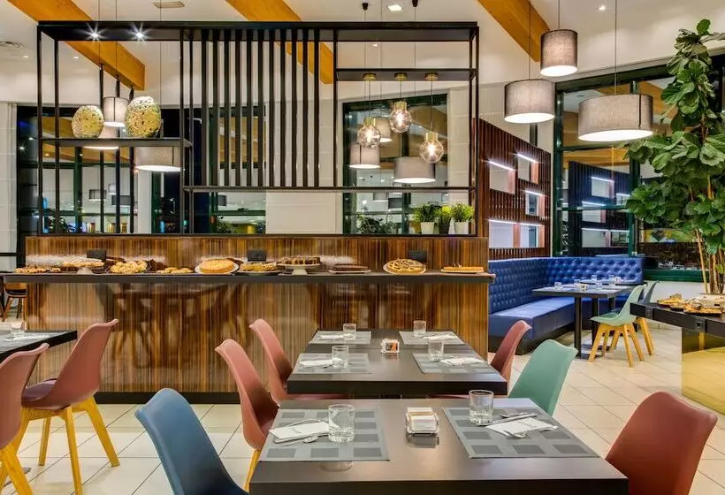 هتل Holiday Inn Bologna Fiera, An Ihg