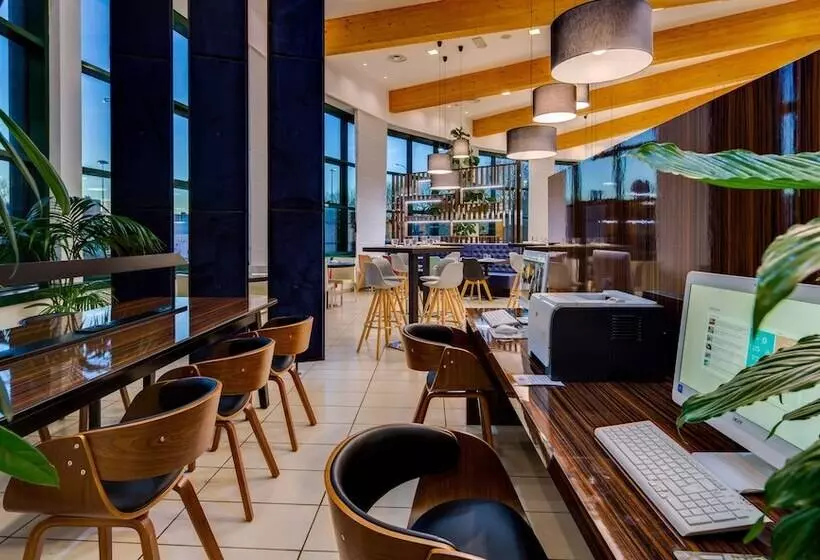 هتل Holiday Inn Bologna Fiera, An Ihg