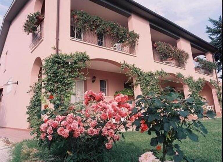 호텔 Il Melograno Country House