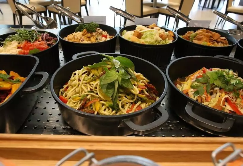 Metropolitan Hotel Dubai