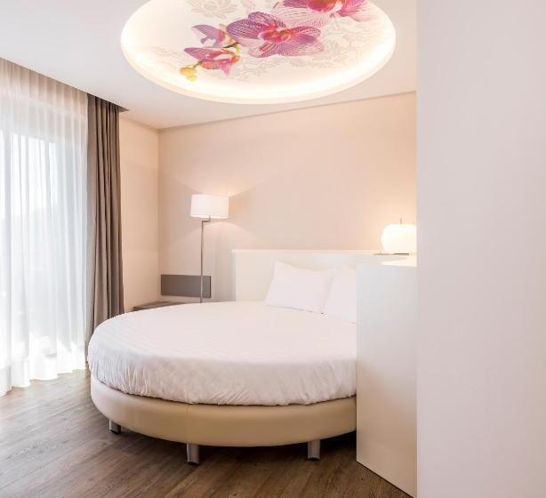 בית מלון כפרי Resort & Spa Miramonti