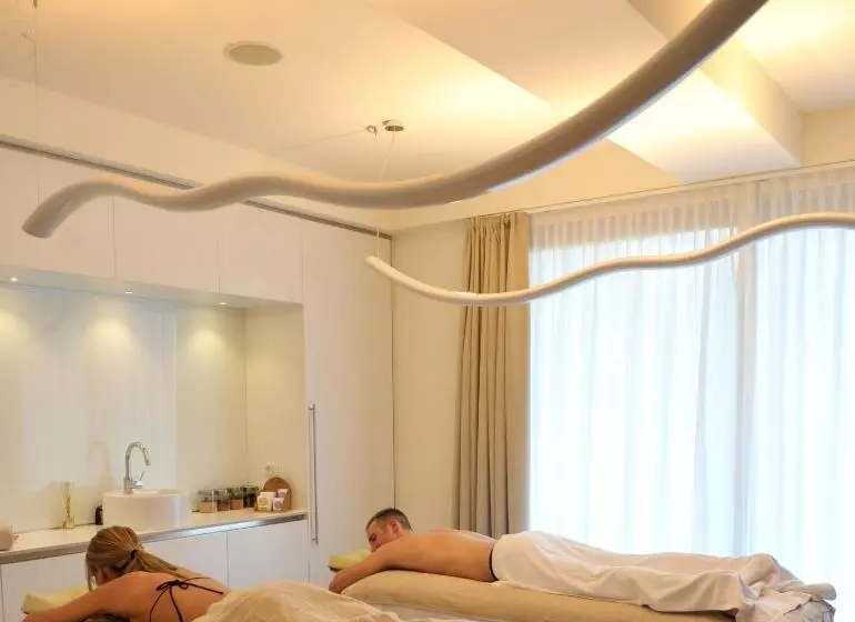 ホテル Resort & Spa Miramonti