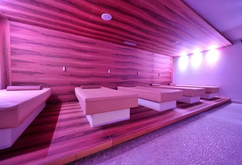 ホテル Resort & Spa Miramonti