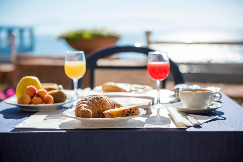 فندق Ristorante Maga Circe