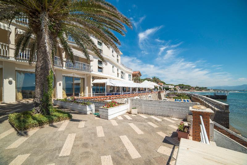 فندق Ristorante Maga Circe