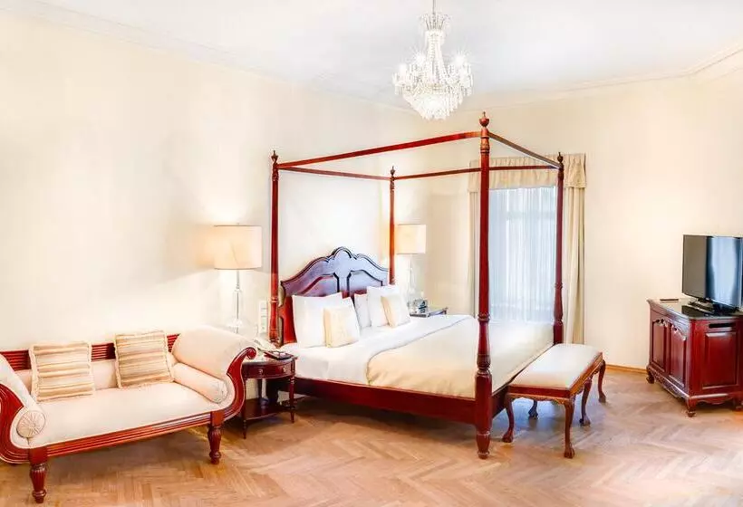 هتل The Dominican