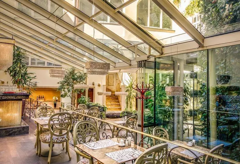 هتل The Dominican