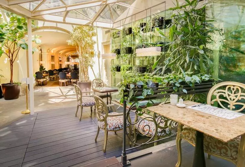 هتل The Dominican