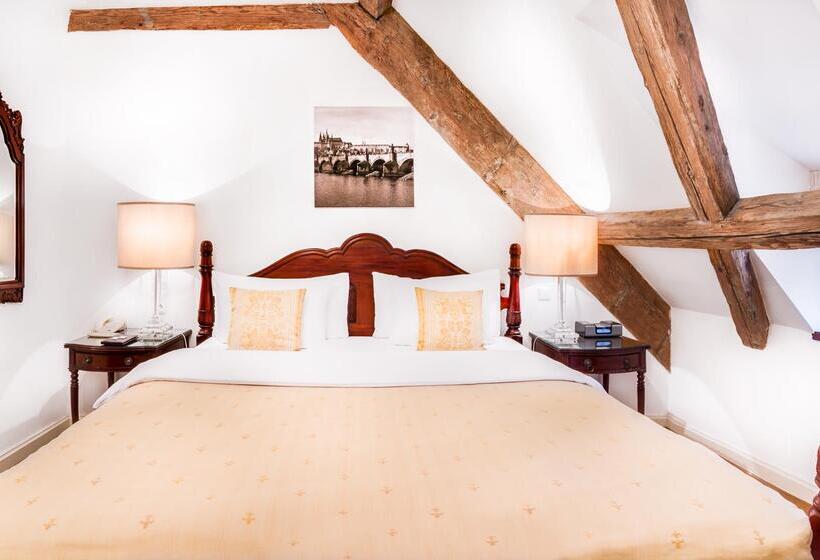 هتل The Dominican