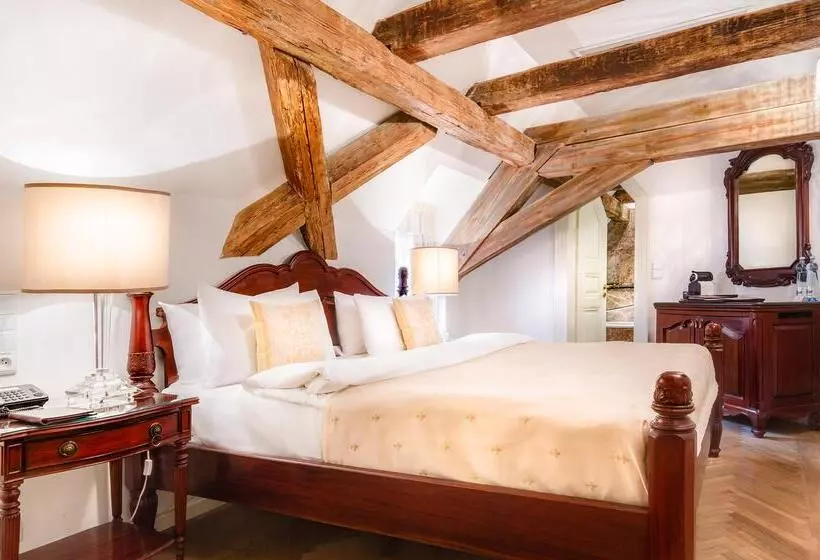 هتل The Dominican