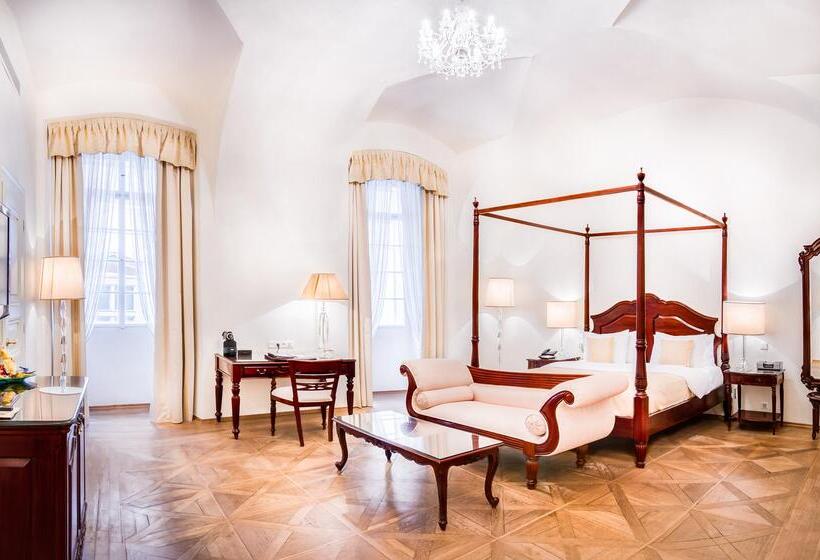 هتل The Dominican