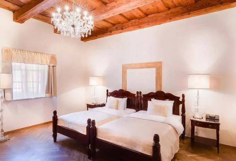 هتل The Dominican