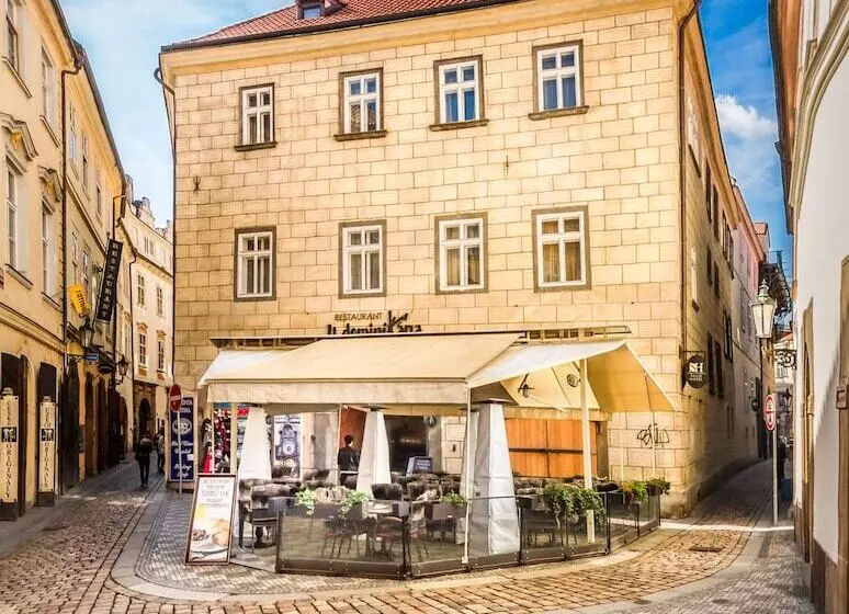 هتل The Dominican