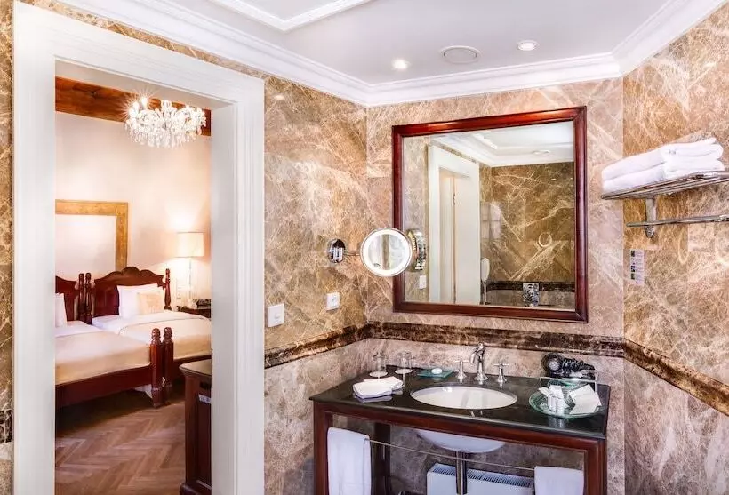 هتل The Dominican