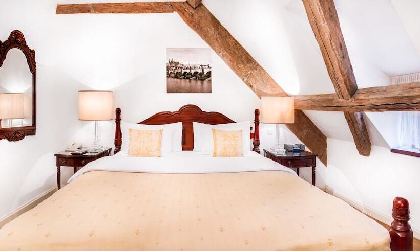 هتل The Dominican