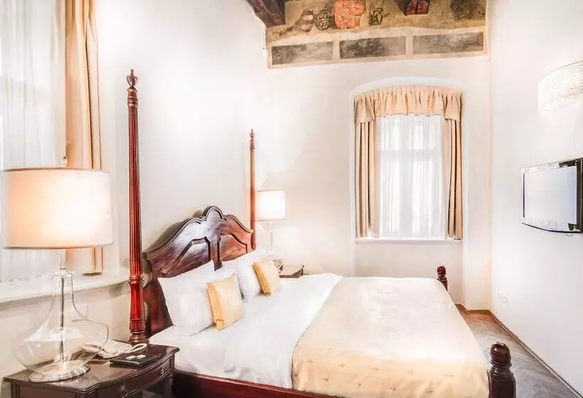 هتل The Dominican