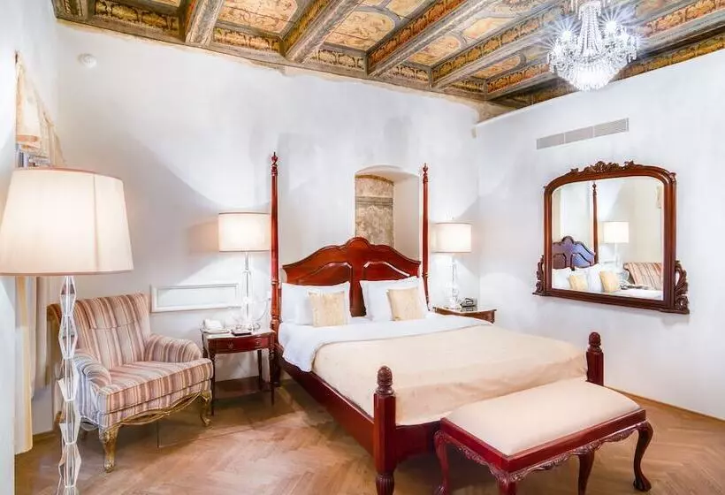 هتل The Dominican