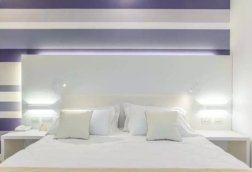 Отель Versilia Palace