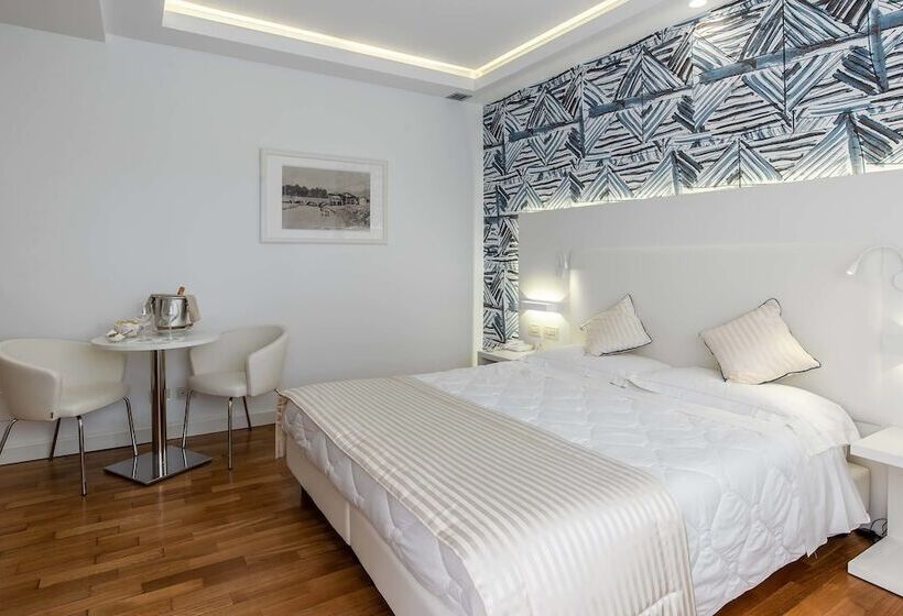 ホテル Versilia Palace