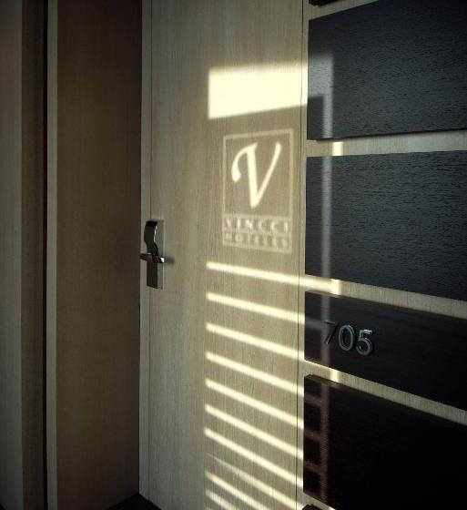 هتل Vincci Frontaura