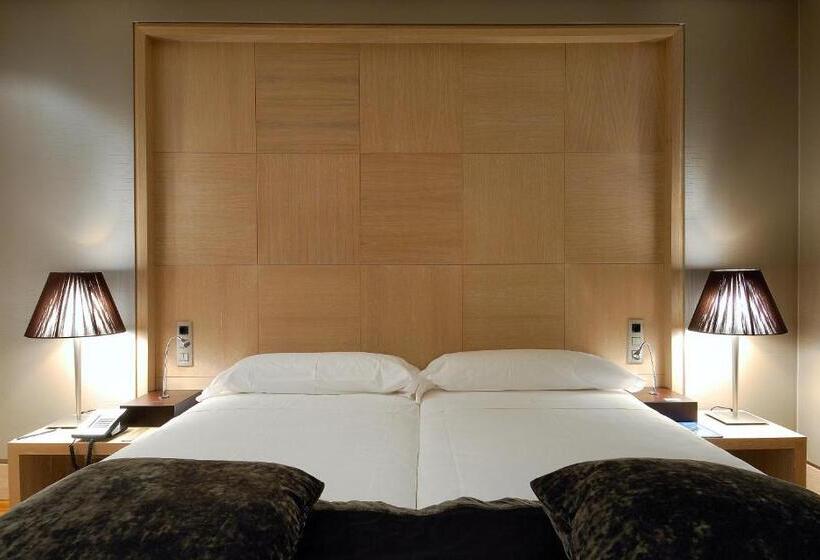 هتل Vincci Frontaura