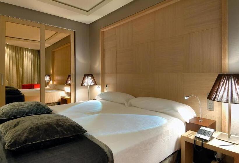 هتل Vincci Frontaura