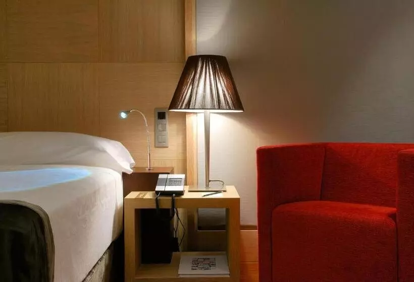 هتل Vincci Frontaura