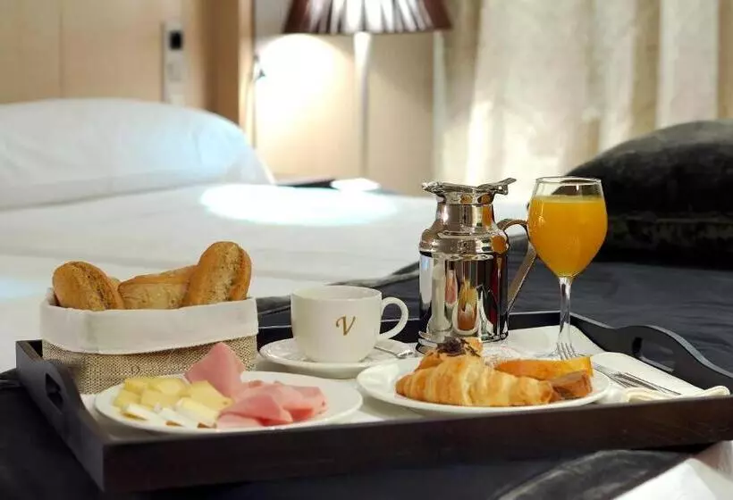 هتل Vincci Frontaura