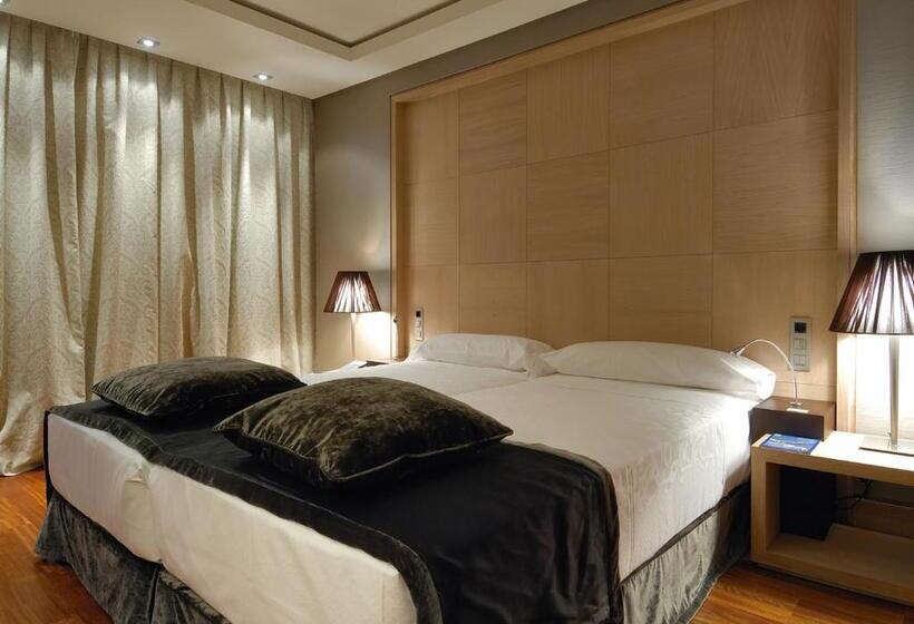 هتل Vincci Frontaura