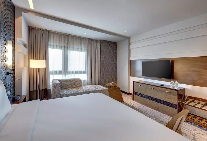 Metropolitan Hotel Dubai