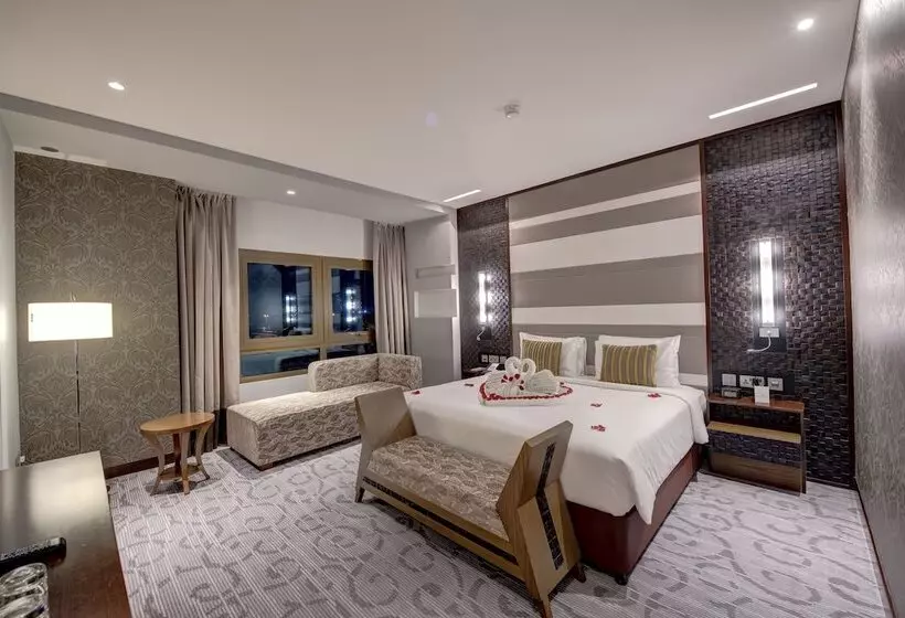 Metropolitan Hotel Dubai
