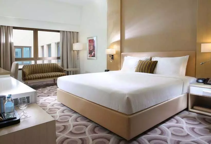Metropolitan Hotel Dubai