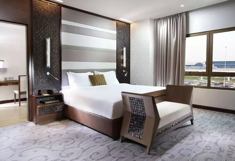 Metropolitan Hotel Dubai