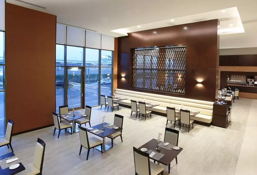 Metropolitan Hotel Dubai
