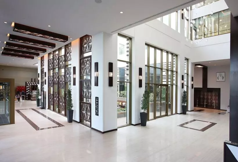 Metropolitan Hotel Dubai