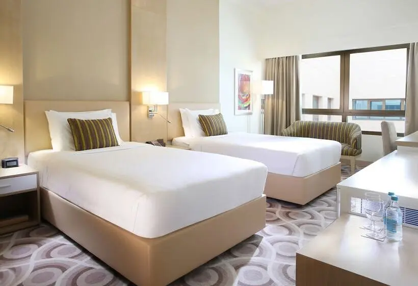 Metropolitan Hotel Dubai