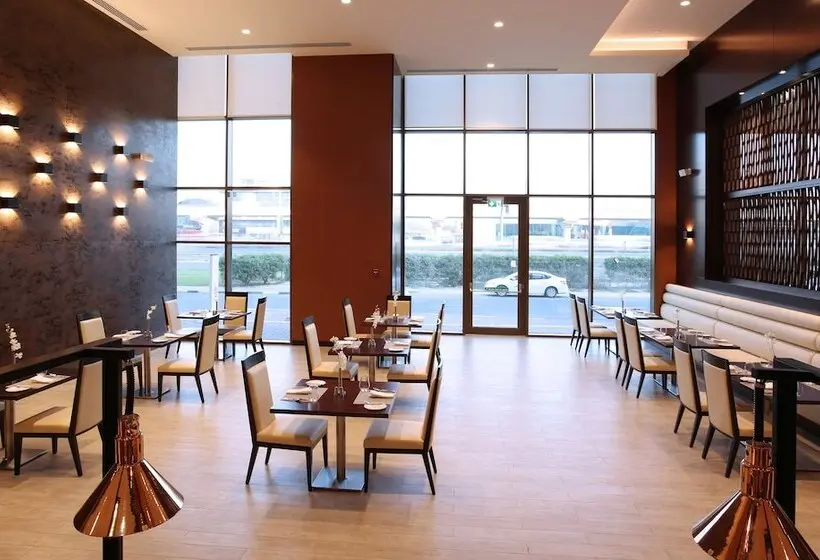 Metropolitan Hotel Dubai