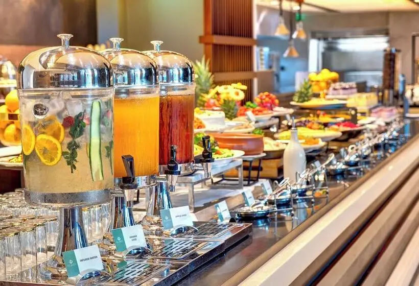 Metropolitan Hotel Dubai