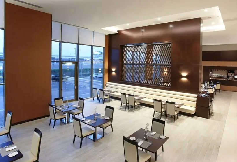 Metropolitan Hotel Dubai