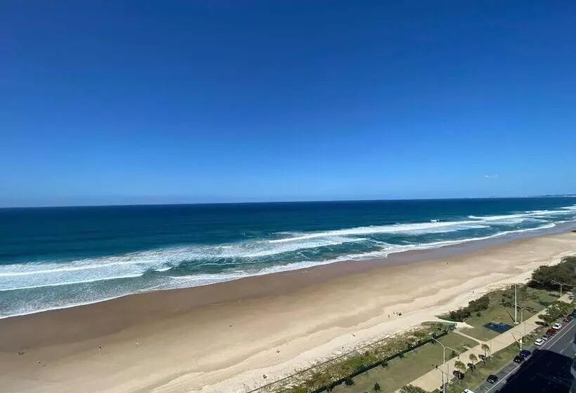 Hi Surf Beachfront Resort Apartments