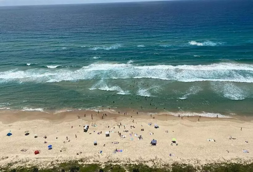 Hi Surf Beachfront Resort Apartments